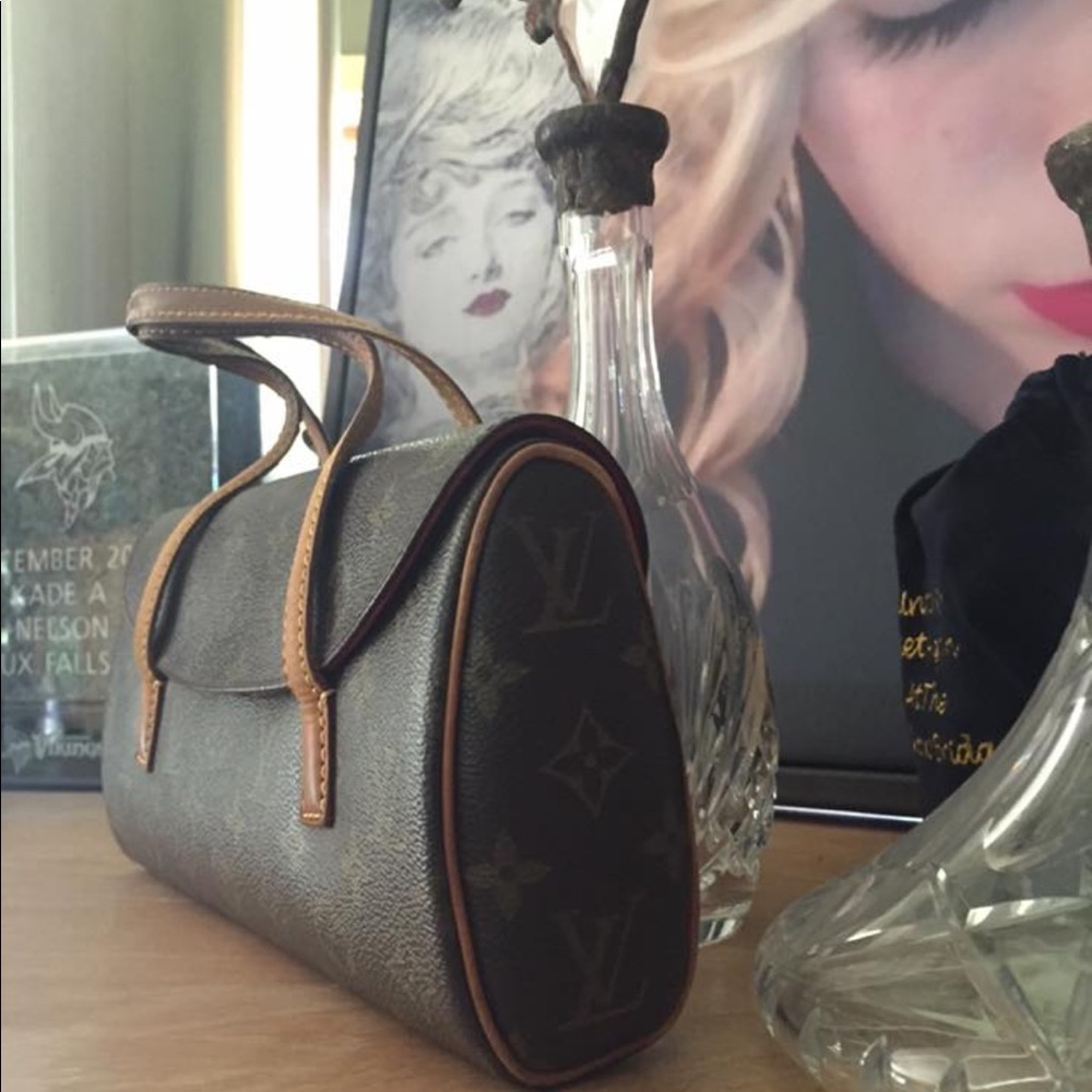 💋Authentic💋Louis Vuitton Sonatine Handbag - Picture 2 of 13